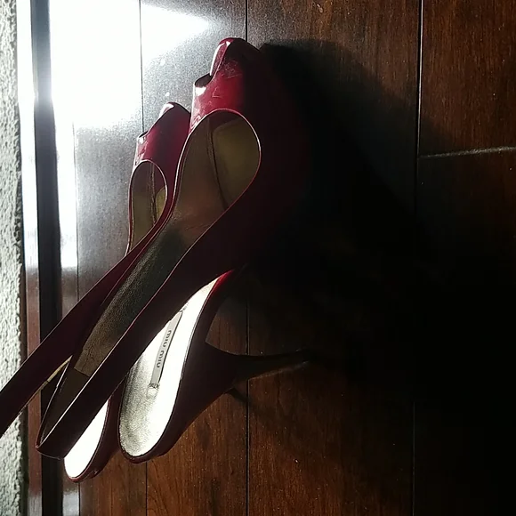 Shoes - Picture 5 of 5